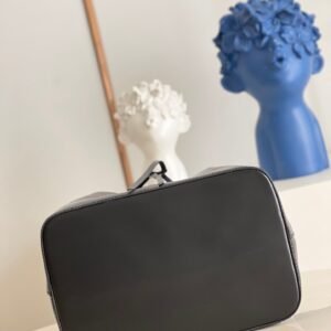 Louis Vuitton NeoNoe MM Bag | AlmaBagz
