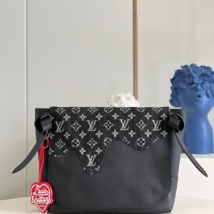 Louis Vuitton Besace Toyko Bag | AlmaBagz