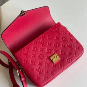 Louis Vuitton Pochette Metis Bag | AlmaBagz