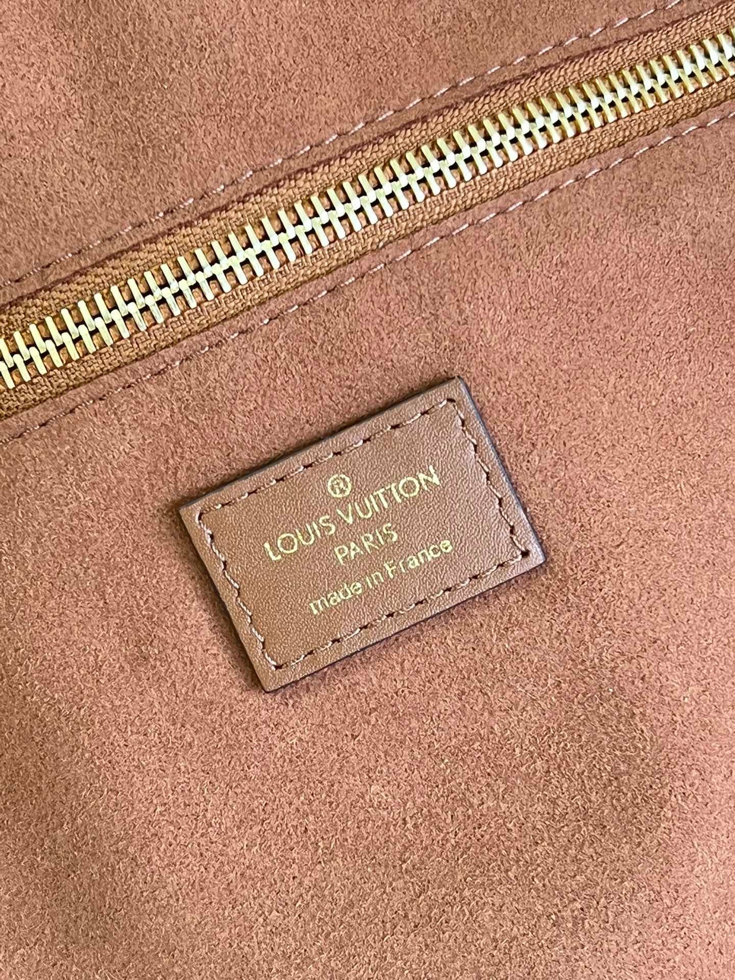 Louis Vuitton Saint Jacques Bag | AlmaBagz - Image 9