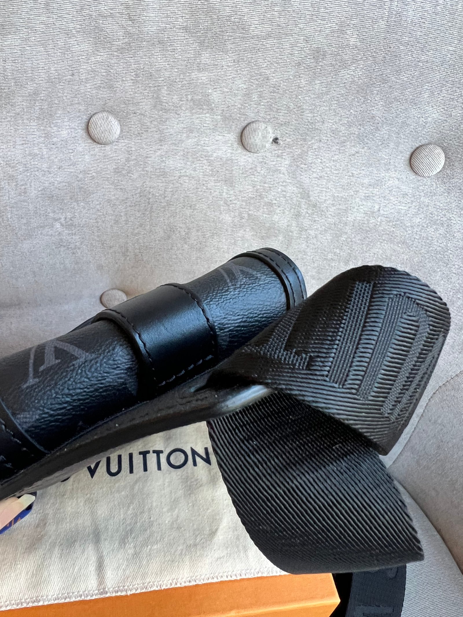 Louis Vuitton Saumur Sling Bag Monogram Eclipse (RRP £1510) | AlmaBagz - Image 19