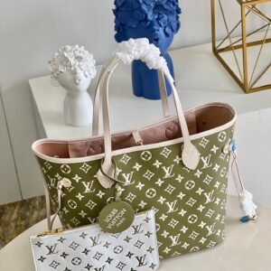 Louis Vuitton Neverfull MM  Tote Bag | AlmaBagz