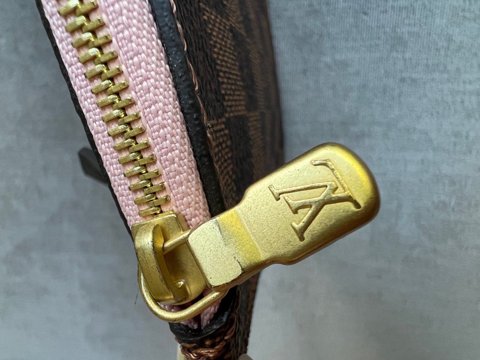 Louis Vuitton Pouch (from Neverfull MM) in Damier Ebene | AlmaBagz - Image 9