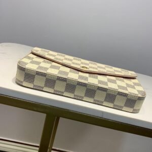 Louis Vuitton Felicie Pochette Bag | AlmaBagz