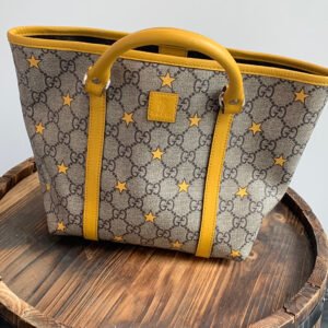 Gucci GG Supreme Canvas Tote Bag | AlmaBagz