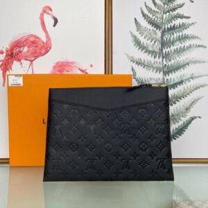 Louis Vuitton Daily Pouch | AlmaBagz