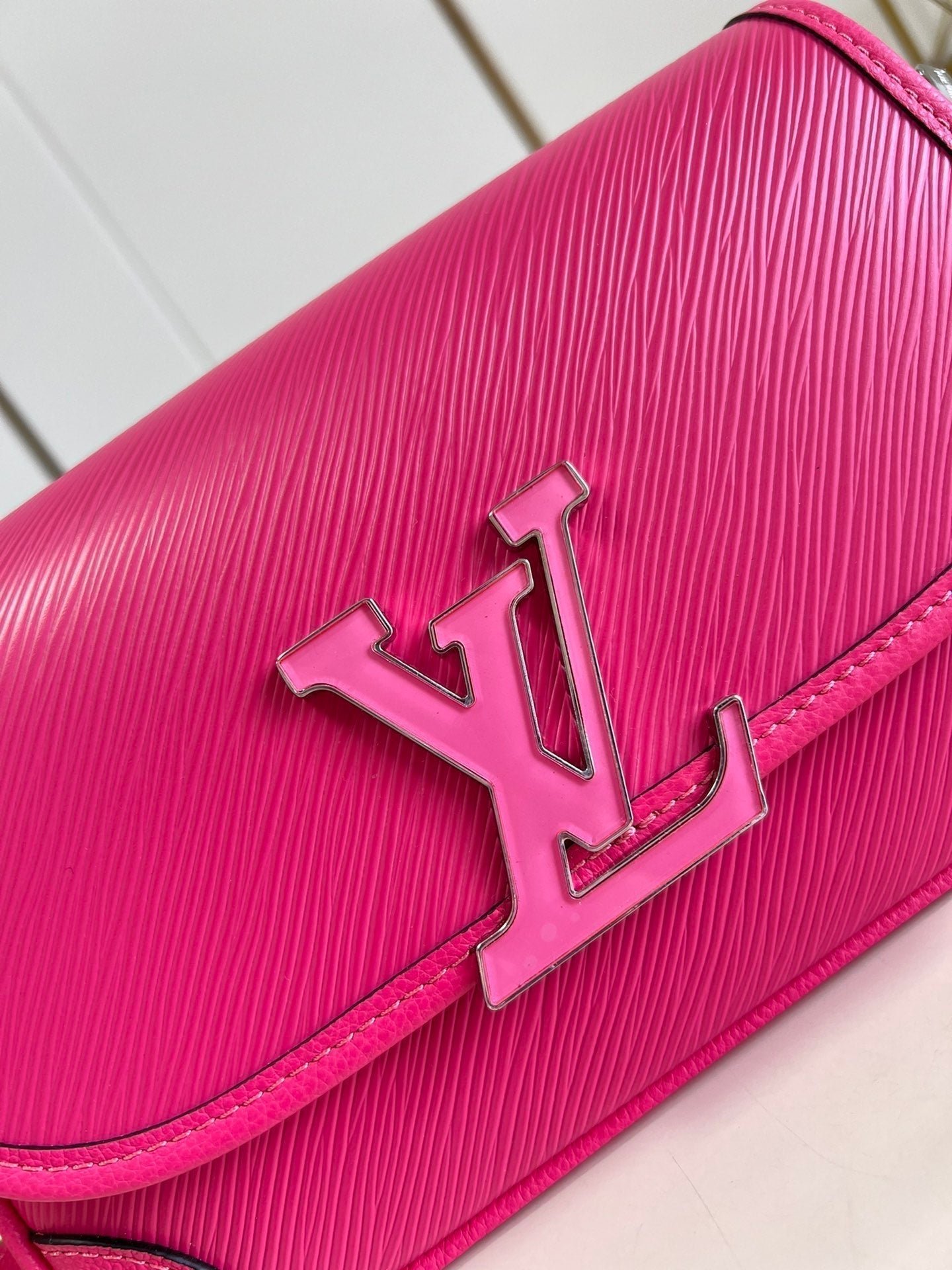 Louis Vuitton Buci Bag | AlmaBagz