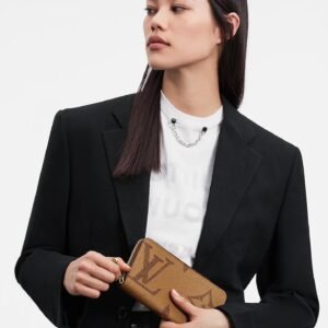 LOUIS VUITTON Giant Monogram Reverse Canvas Zippy Wallet | AlmaBagz