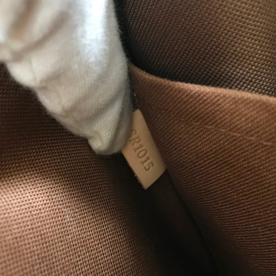 LOUIS VUITTON Shoulder Bag | AlmaBagz - Image 17