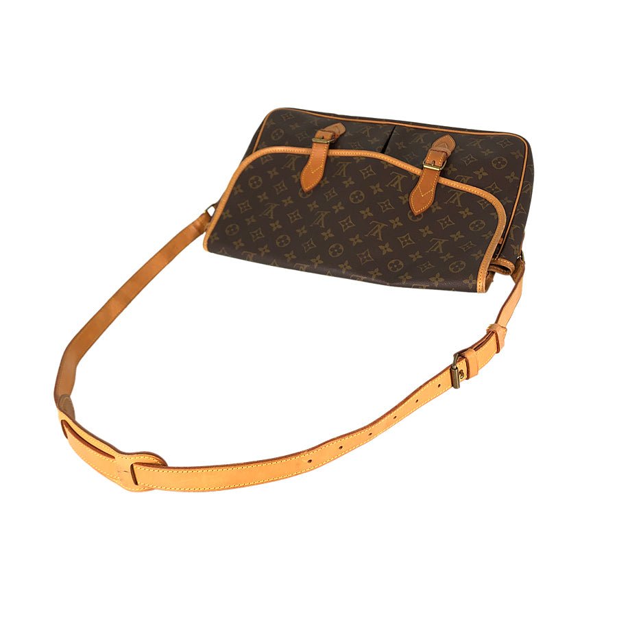 LOUIS VUITTON Shoulder Bag | AlmaBagz - Image 11