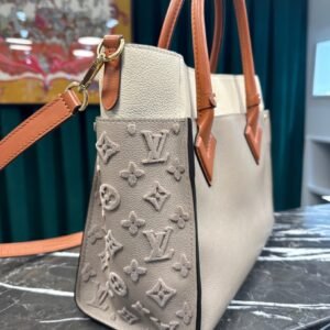 Louis Vuitton - Cabas On My Side | AlmaBagz