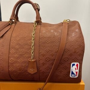 Louis Vuitton - Keepall Édition NBA | AlmaBagz