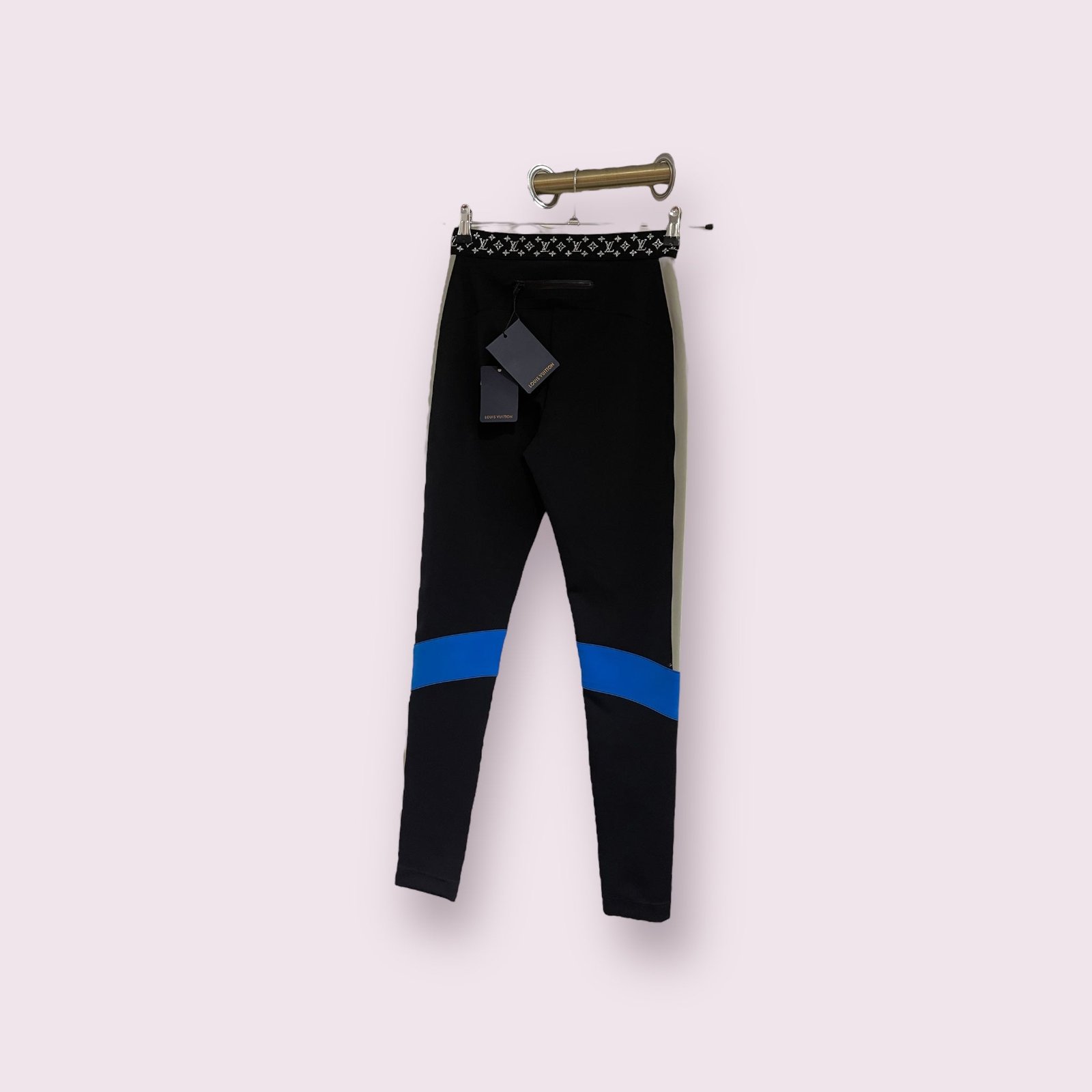 Louis Vuitton - Legging T.36 | AlmaBagz