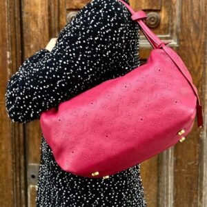 Louis Vuitton - Sac Mahina Galatea | AlmaBagz