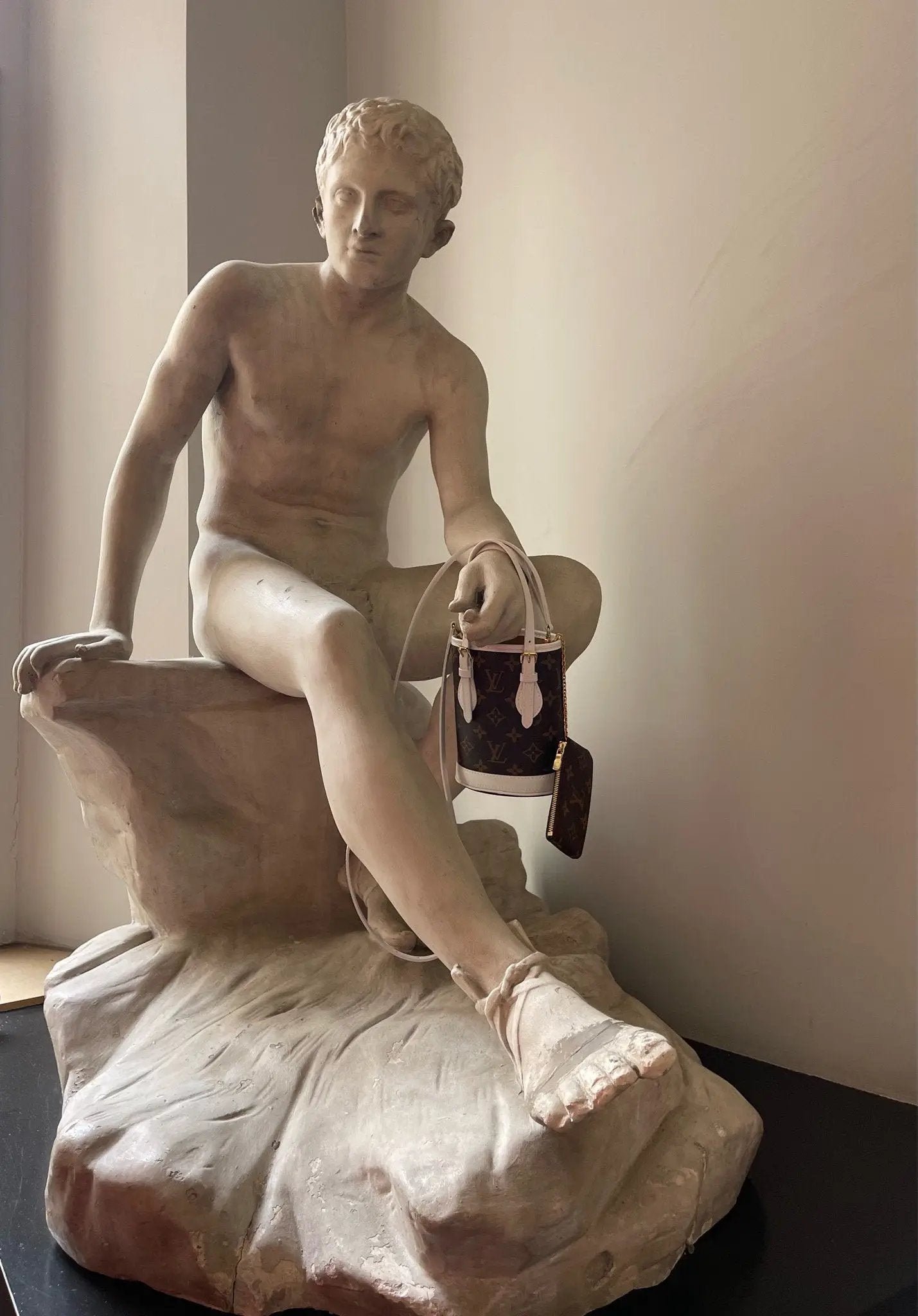 Louis Vuitton - Sac Seau Nano Bucket | AlmaBagz