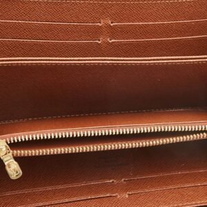 LOUIS VUITTON Monogram Canvas Zippy Wallet | AlmaBagz