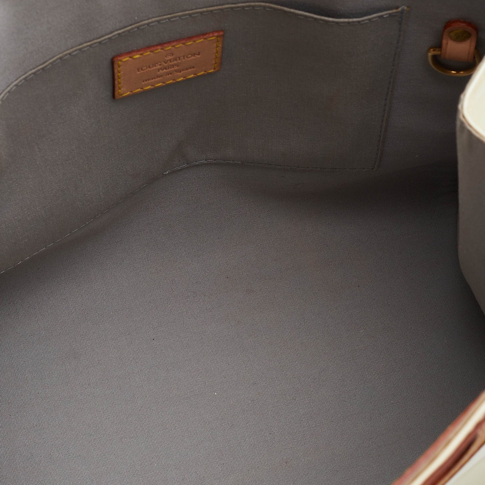 LOUIS VUITTON Perle Monogram Vernis Maple Drive Bag | AlmaBagz - Image 6