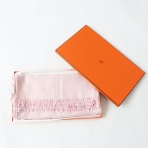 HERMES Stall Main: 85% cashmere, Main: 15% silk Rose Petal (Baby Pink type) Women Used | AlmaBagz
