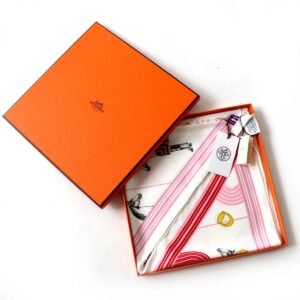 HERMES scarf Main: 100% silk Multi<br>Garde robe pop Women Used | AlmaBagz