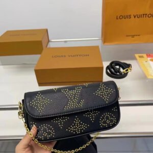 Louis vuitton handbag | AlmaBagz
