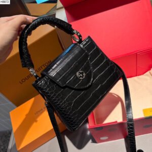 Louis Vuitton Capucines Handbag( 21cm) | AlmaBagz