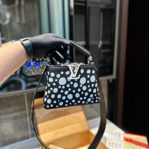 Louis Vuitton Capucines Handbag( 20cm) | AlmaBagz