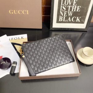 Gucci Handbags wristlet | AlmaBagz