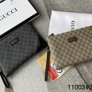 Gucci Handbags (wristlet) | AlmaBagz