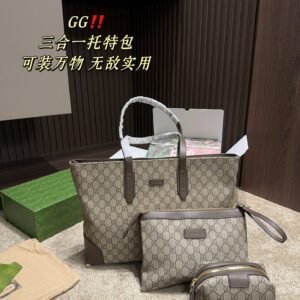 Gucci Handbag + 2 wristlets | AlmaBagz