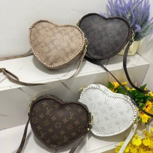 Louis Vuitton / Coach handbags | AlmaBagz