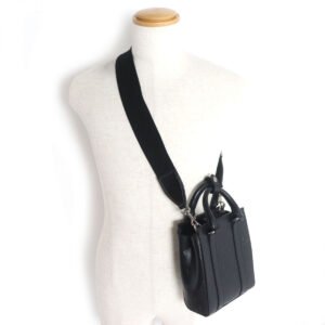 GUCCI Shoulder Bag Main: Leather black mens Used | AlmaBagz