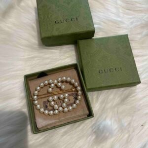 Gucci Pearl Hair Clip Gold Brooch | AlmaBagz