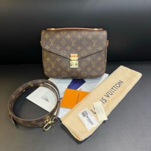 Louis Vuitton Pochette Metis Brown Monogram Shoulder Bag | AlmaBagz