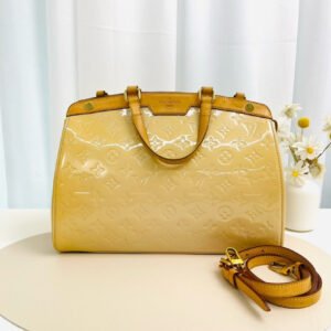 Louis Vuitton Brea Beige Handbag 2013 | AlmaBagz