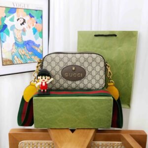 Gucci GG Supreme Beige Brown Leather Camera Bag - Crossbody Type | AlmaBagz