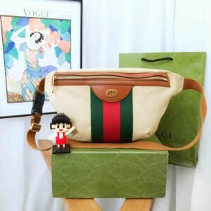 Gucci Vintage Beige Canvas Belt Bag | AlmaBagz