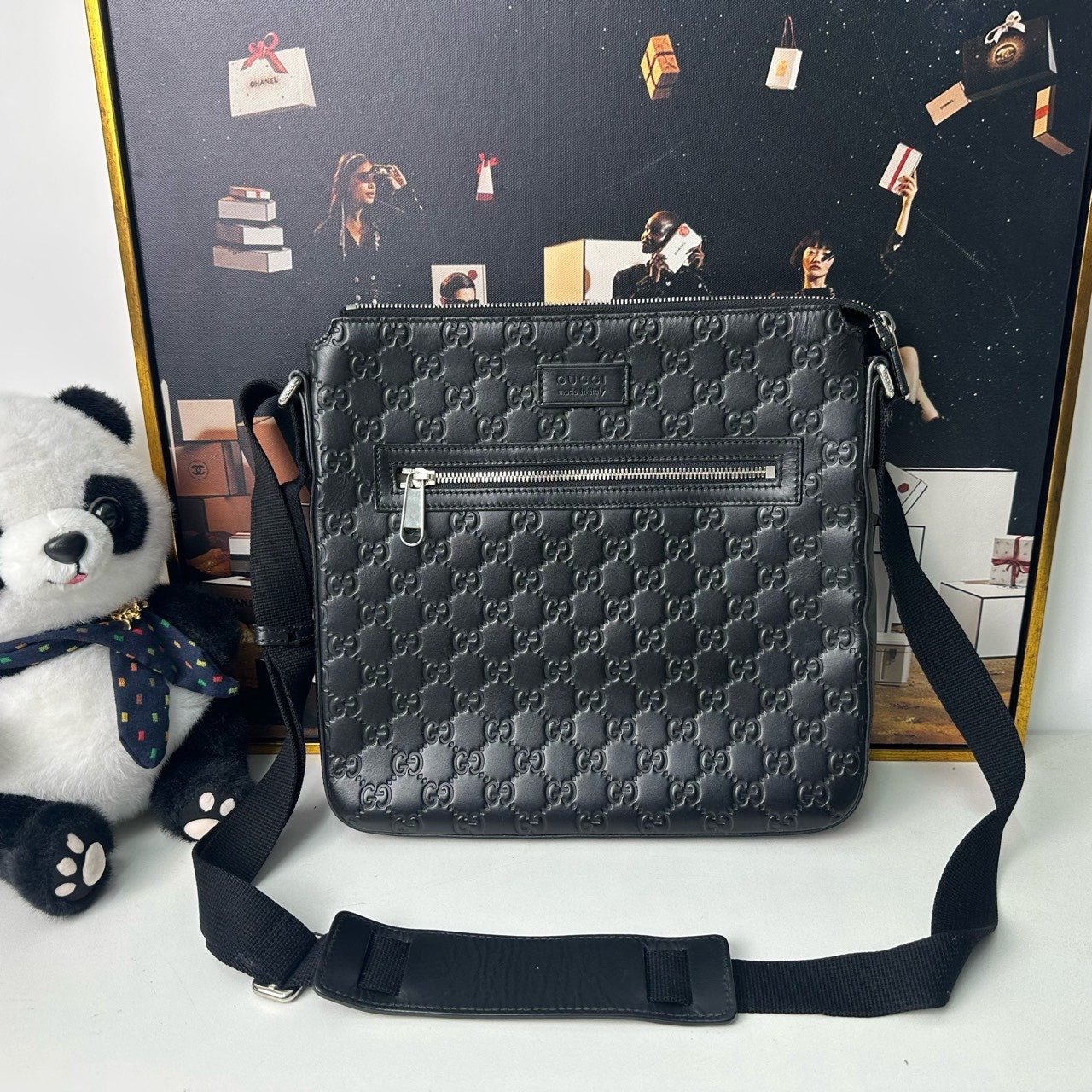 Gucci Men's GG Black Messenger Bag - Pre-Loved Designer Handbag | AlmaBagz