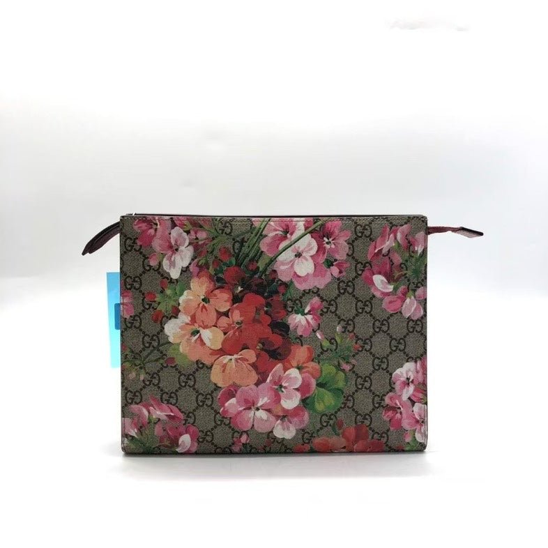 Gucci Flora Clutch XY0188 Multicolor Canvas Clutch | AlmaBagz