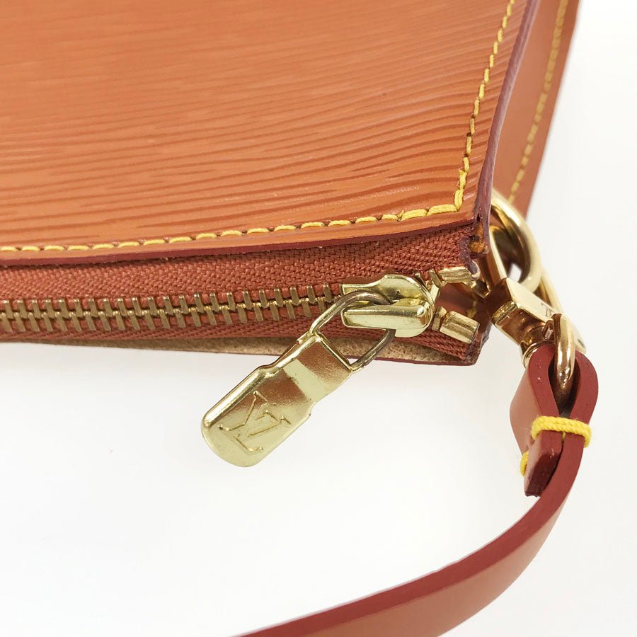 LOUIS VUITTON Pouch | AlmaBagz - Image 5