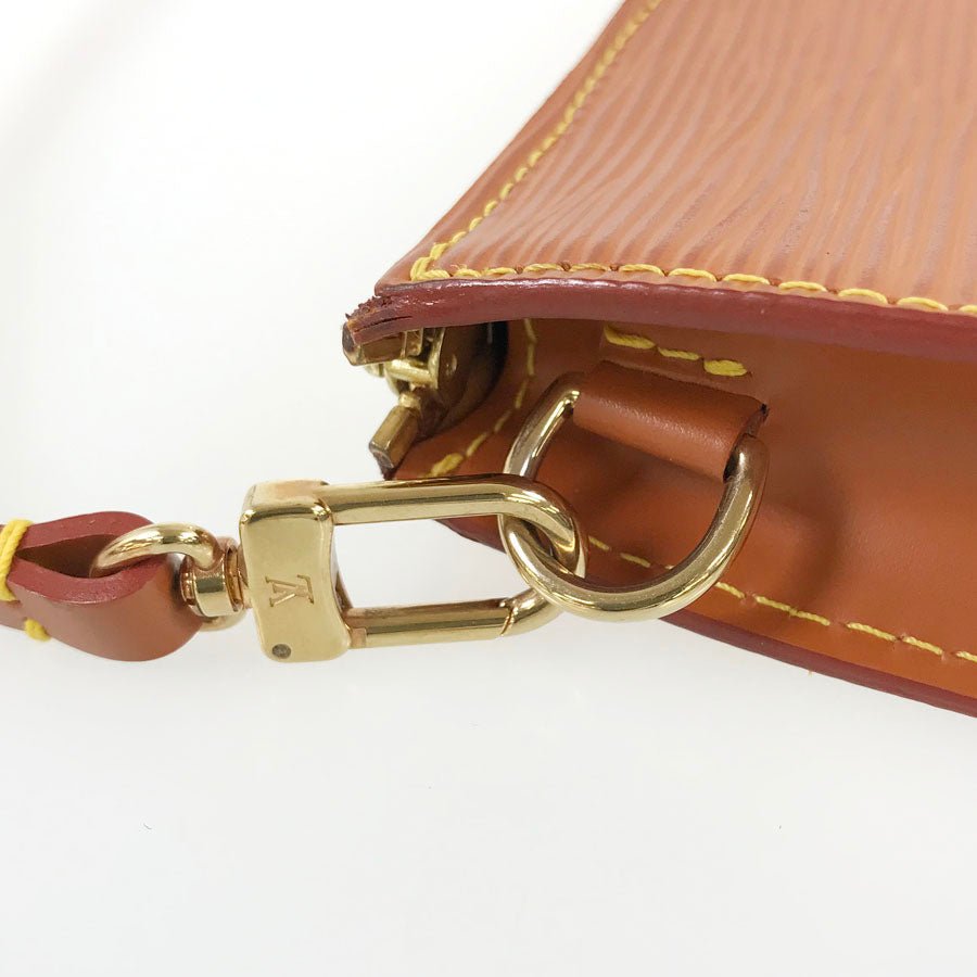 LOUIS VUITTON Pouch | AlmaBagz - Image 8