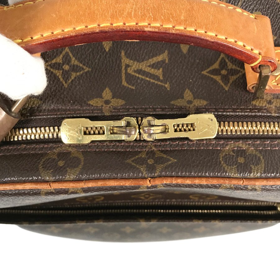 LOUIS VUITTON Shoulder Bag | AlmaBagz - Image 9