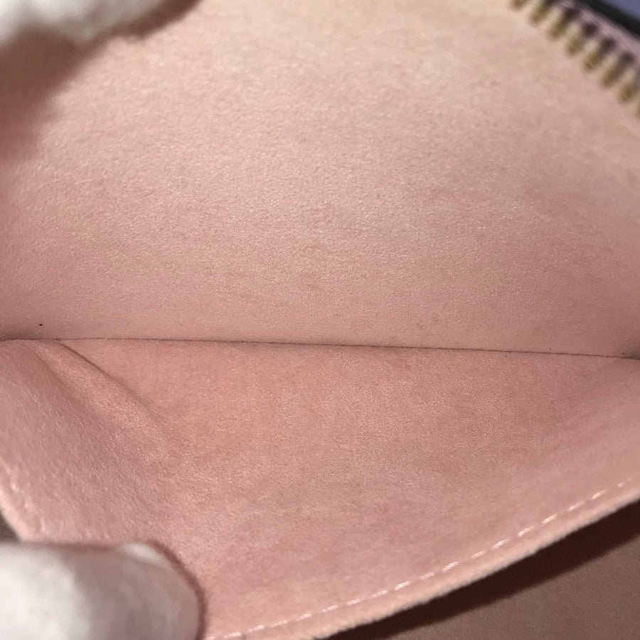 LOUIS VUITTON Shoulder Bag | AlmaBagz - Image 13