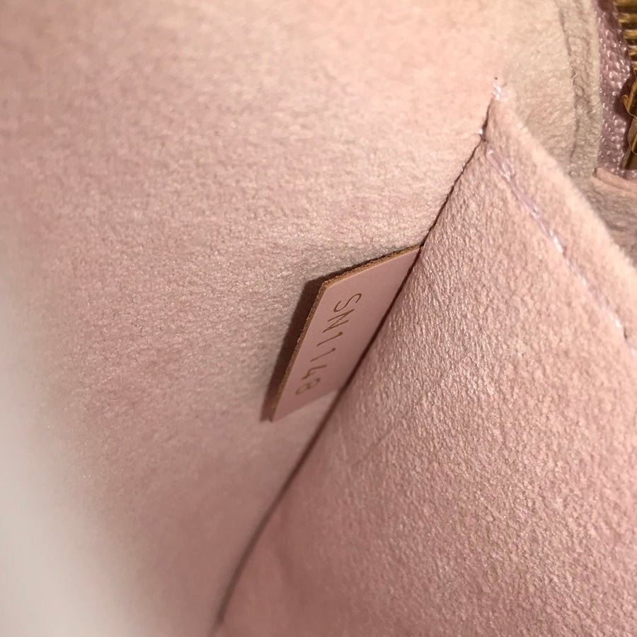 LOUIS VUITTON Shoulder Bag | AlmaBagz - Image 16