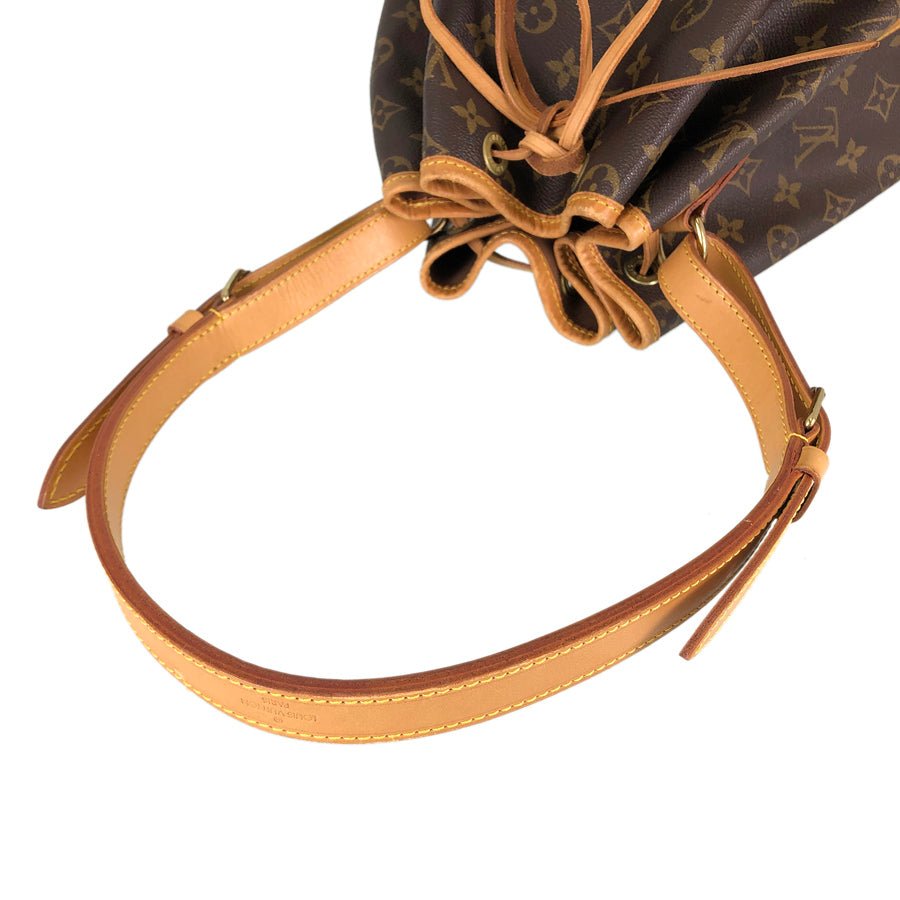 LOUIS VUITTON Shoulder Bag | AlmaBagz - Image 9