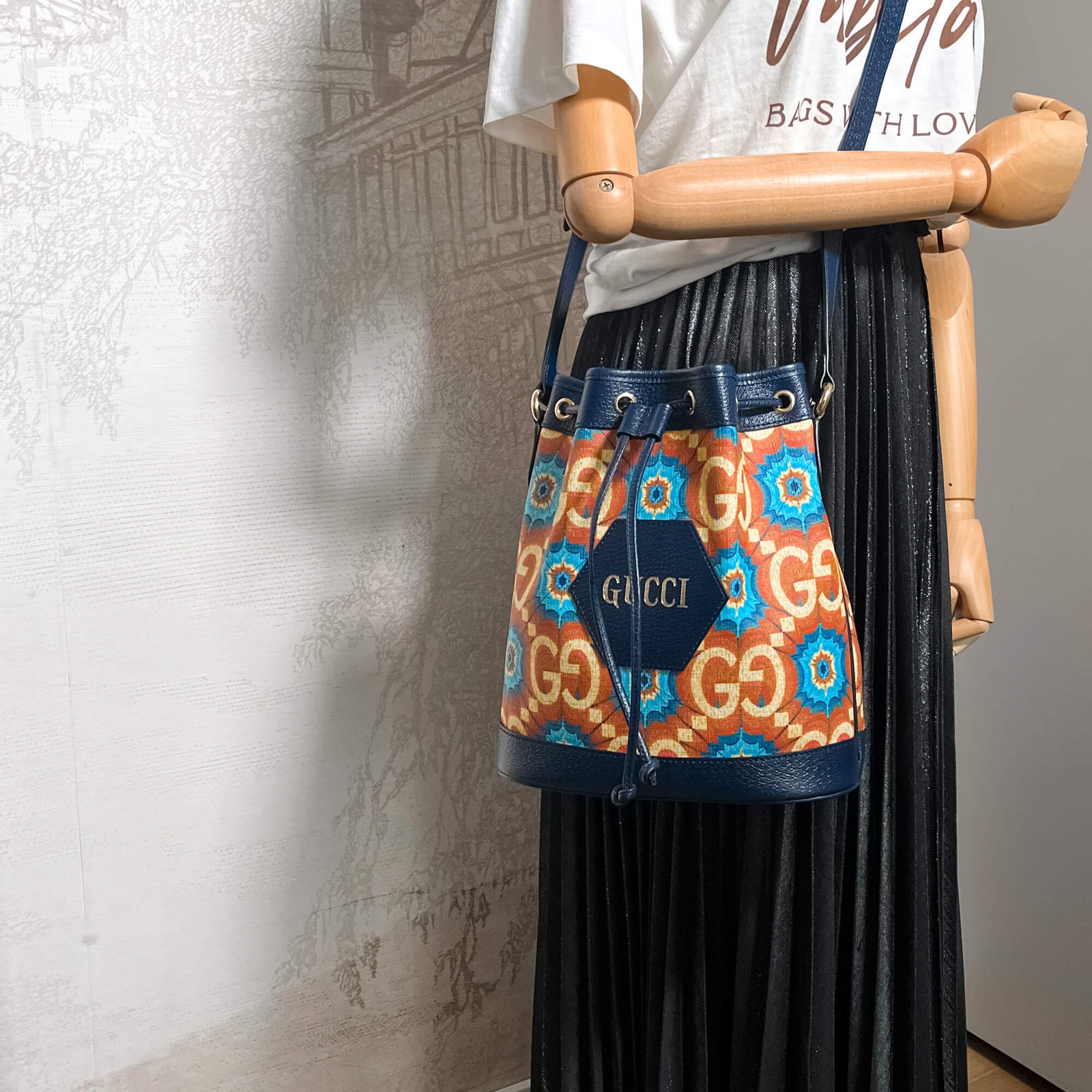 Gucci Kaleidoscope 100 Leather Canvas Bucket Bag | AlmaBagz