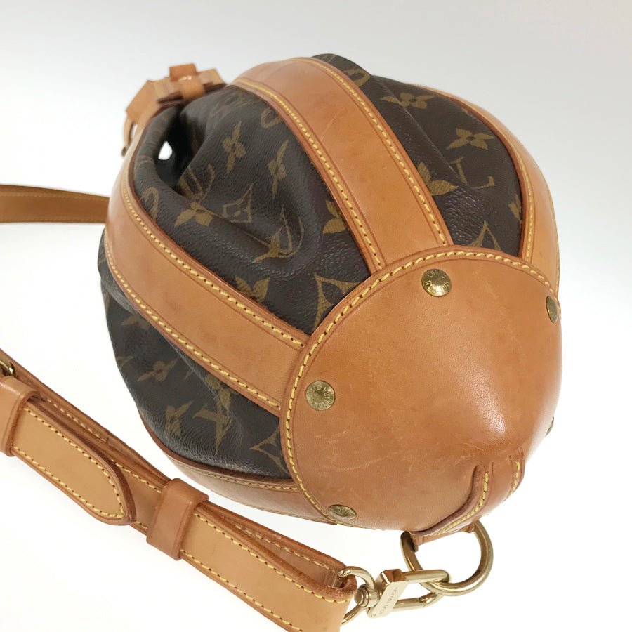 LOUIS VUITTON Shoulder Bag | AlmaBagz - Image 3