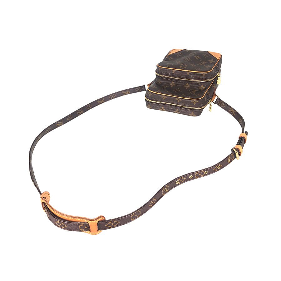 LOUIS VUITTON Shoulder Bag | AlmaBagz - Image 10