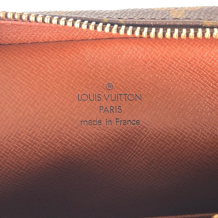 LOUIS VUITTON Shoulder Bag | AlmaBagz - Image 18