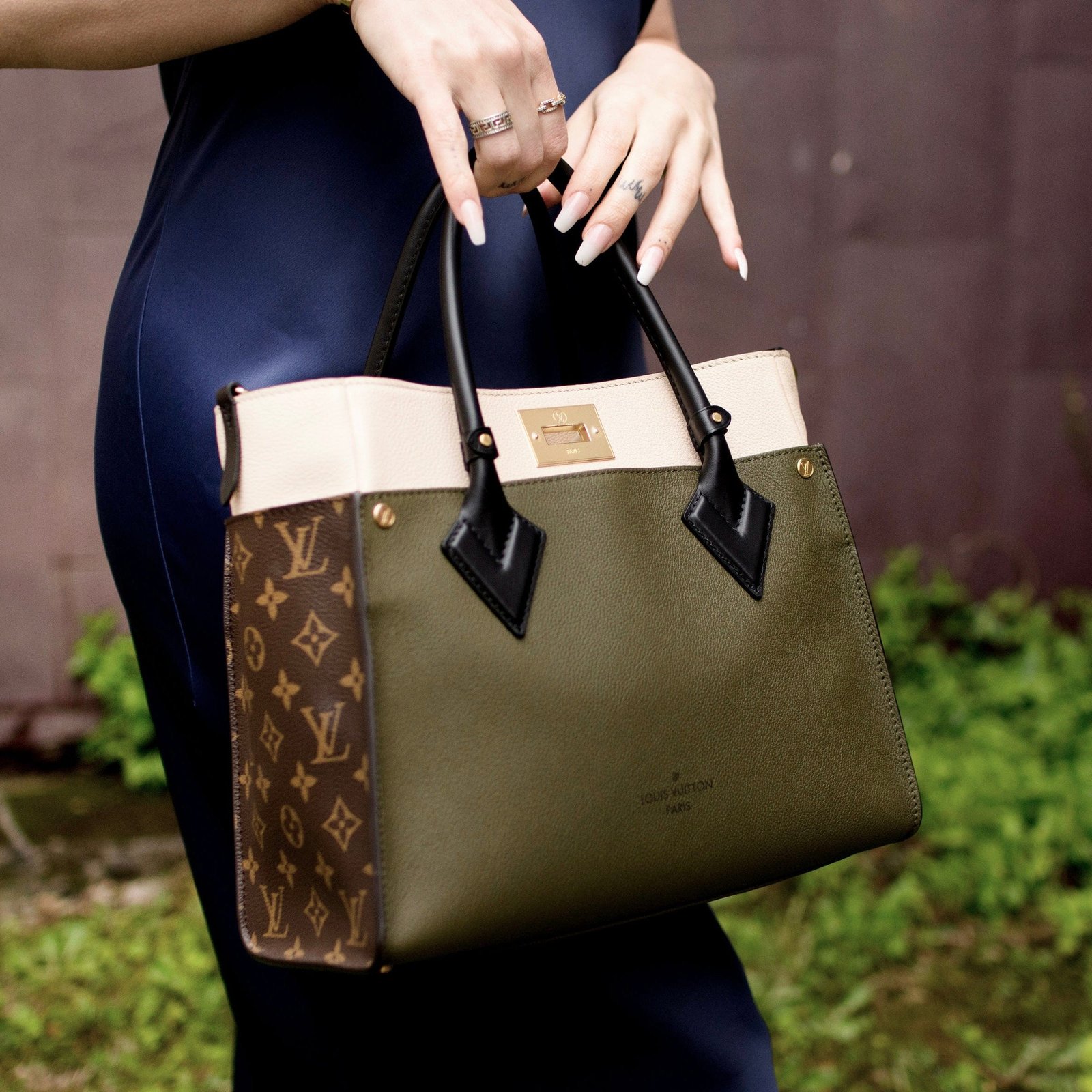 Louis Vuitton Monogram On My Side Tote MM | AlmaBagz