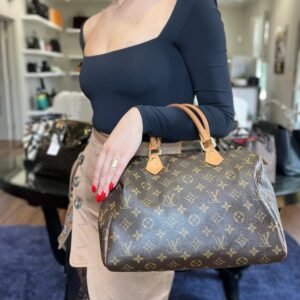 Louis Vuitton Monogram Speedy 30 | AlmaBagz